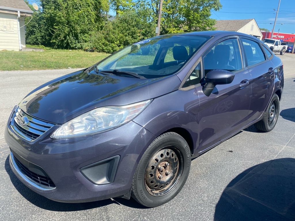 Photo 2 of this FORD FIESTA