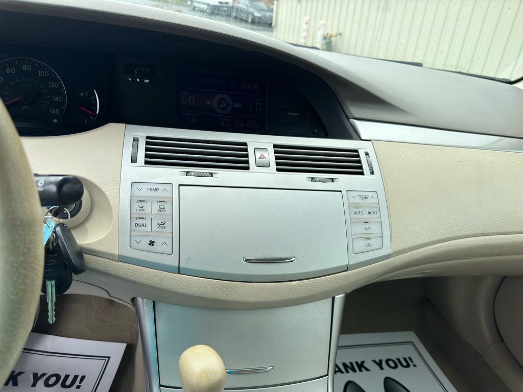 Photo 14 of this TOYOTA AVALON