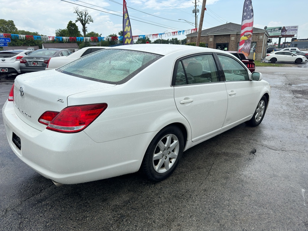 Photo 6 of this TOYOTA AVALON