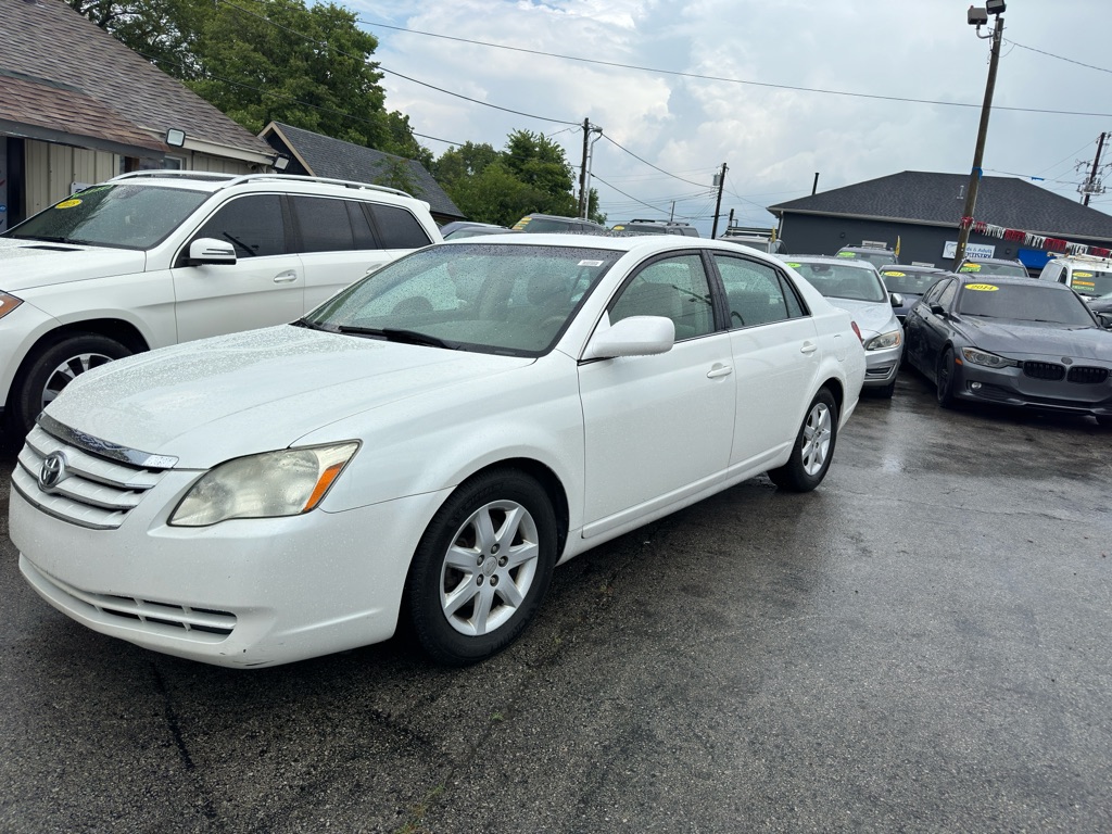 Photo 2 of this TOYOTA AVALON