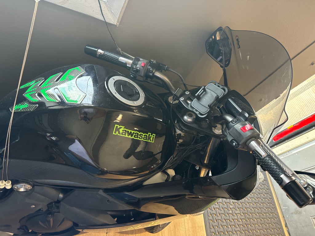 Photo 3 of this KAWASAKI EX650 C