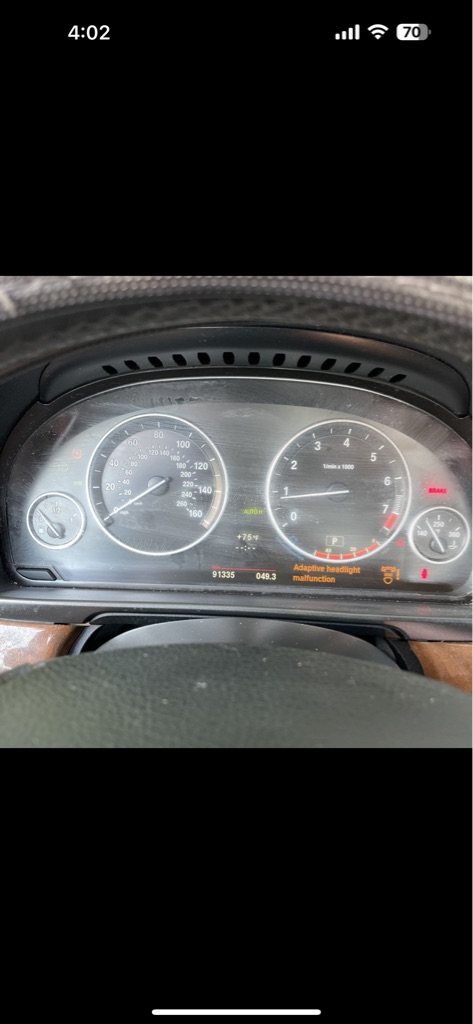 Photo 28 of this BMW 5 SERIES