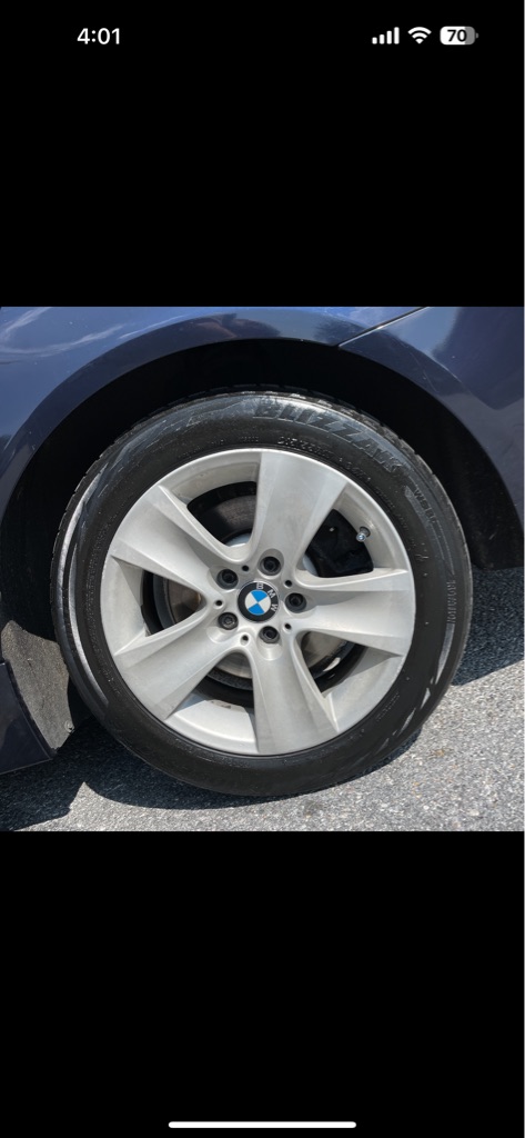 Photo 10 of this BMW 5 SERIES