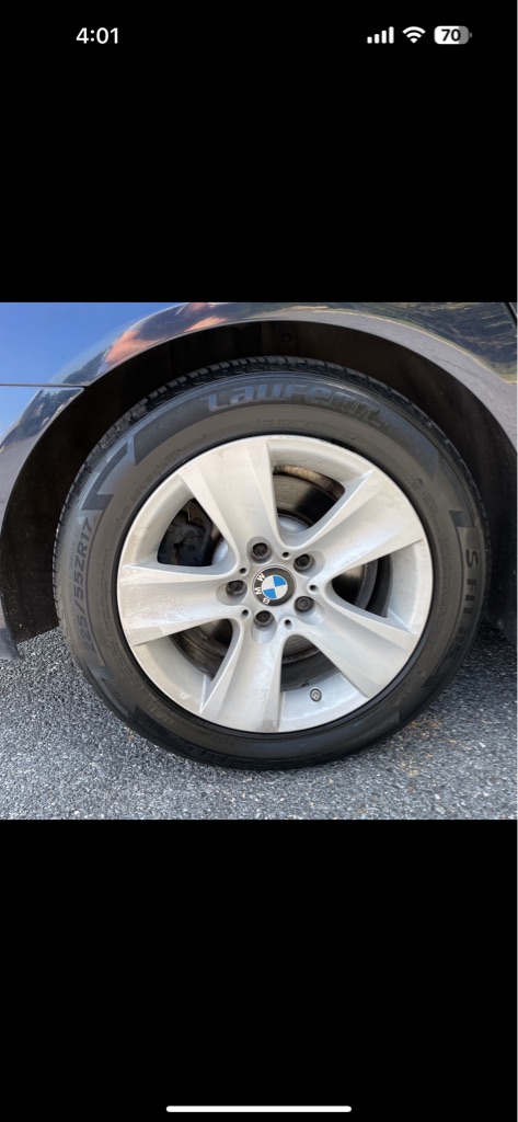 Photo 11 of this BMW 5 SERIES