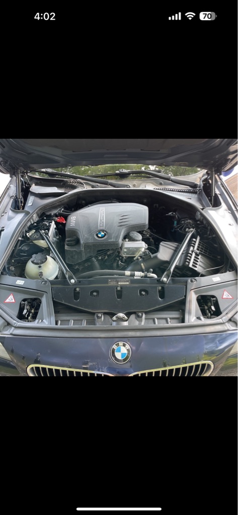 Photo 30 of this BMW 5 SERIES