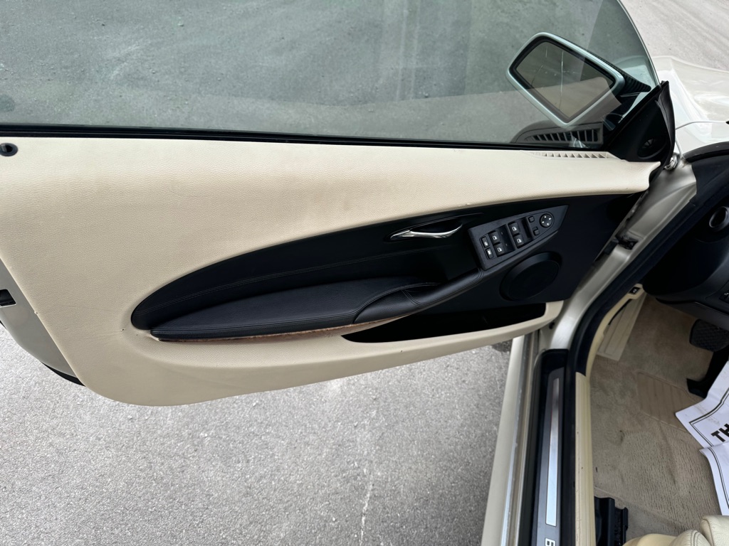 Photo 10 of this BMW 6 SERIES