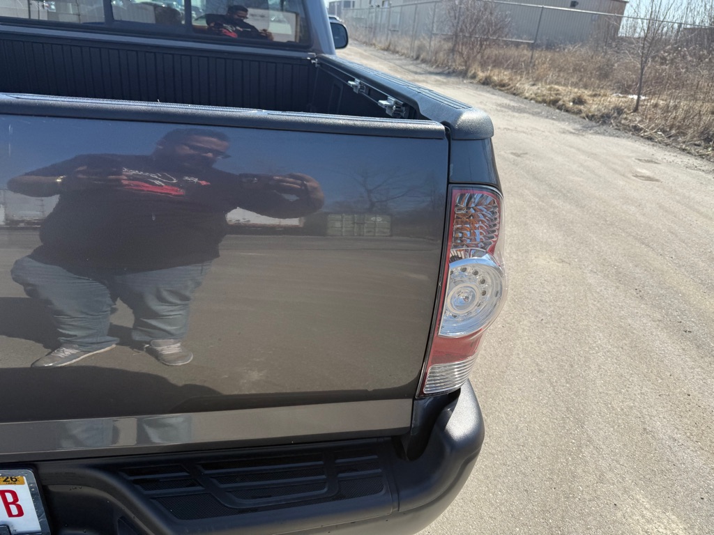 Photo 31 of this TOYOTA TACOMA
