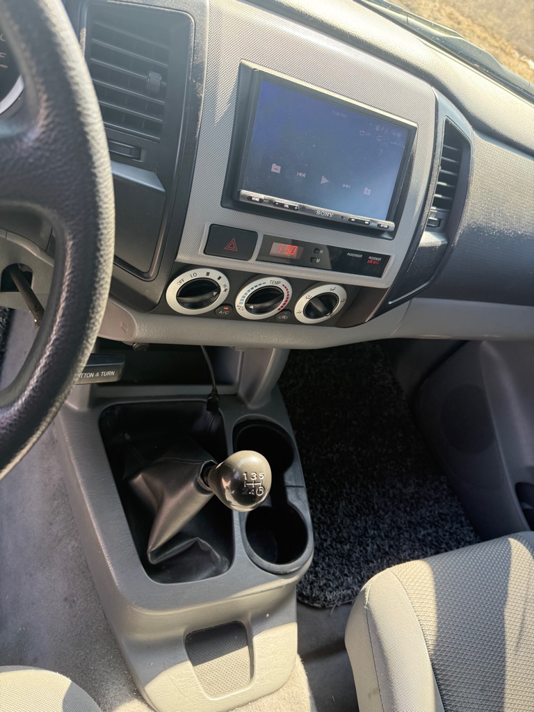 Photo 20 of this TOYOTA TACOMA