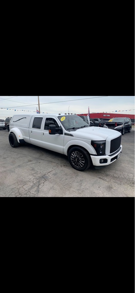 Photo 2 of this FORD F-350 SUPER DUT