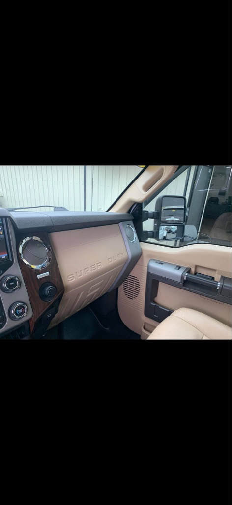 Photo 32 of this FORD F-350 SUPER DUT