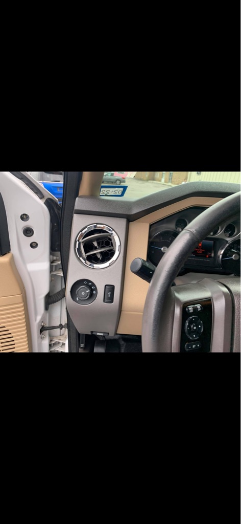 Photo 26 of this FORD F-350 SUPER DUT