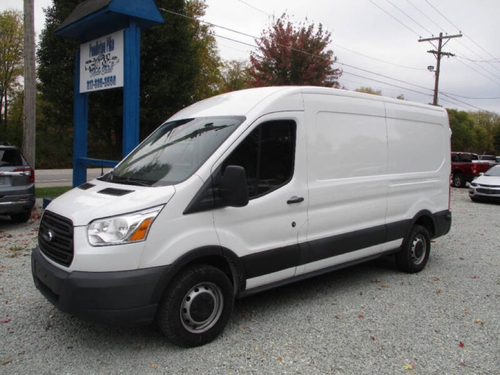 Photo 5 of this FORD TRANSIT