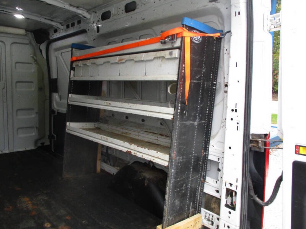 Photo 14 of this FORD TRANSIT