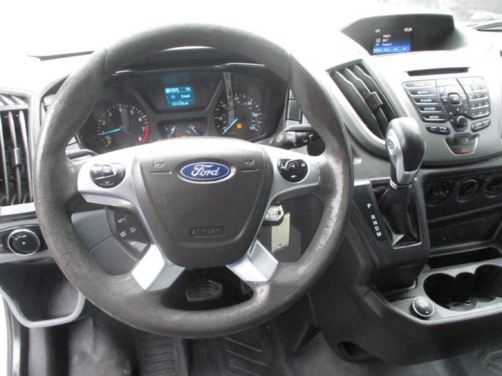 Photo 12 of this FORD TRANSIT