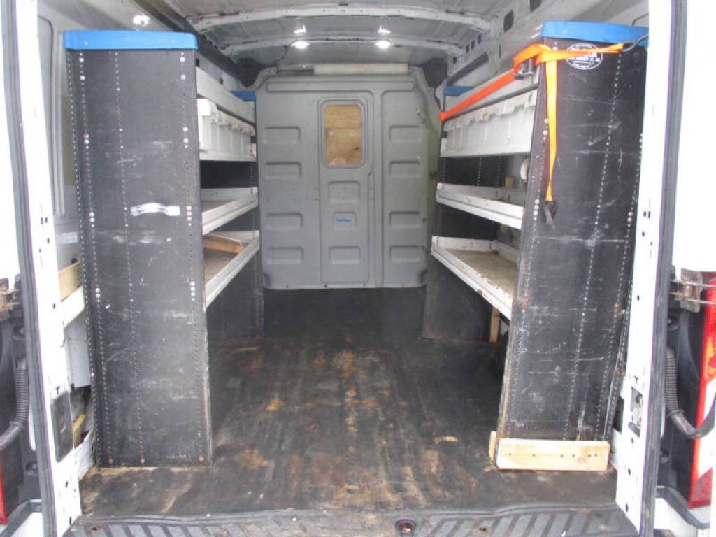 Photo 15 of this FORD TRANSIT