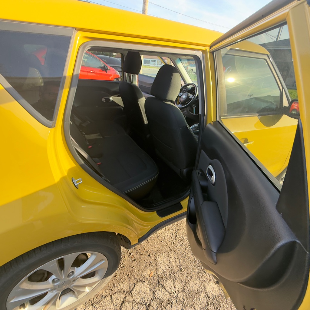 Photo 12 of this KIA SOUL