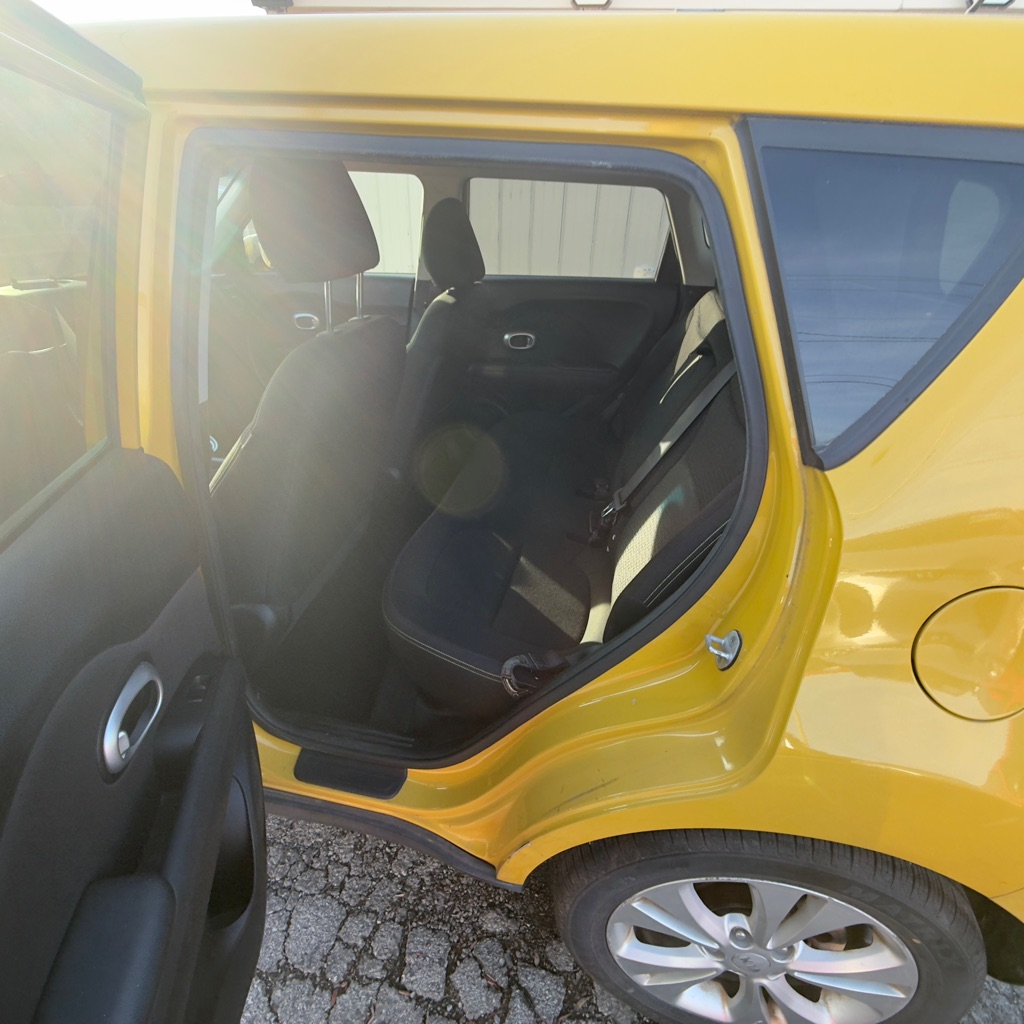 Photo 10 of this KIA SOUL