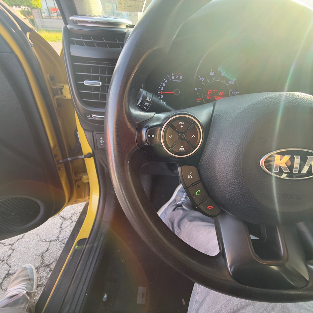 Photo 17 of this KIA SOUL