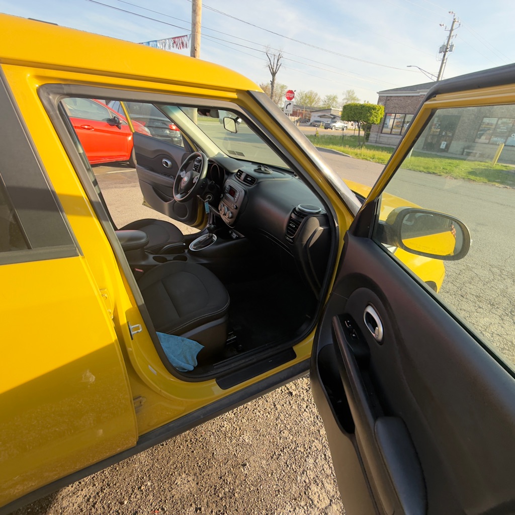 Photo 13 of this KIA SOUL