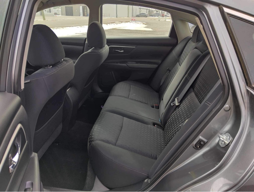 Photo 11 of this NISSAN ALTIMA