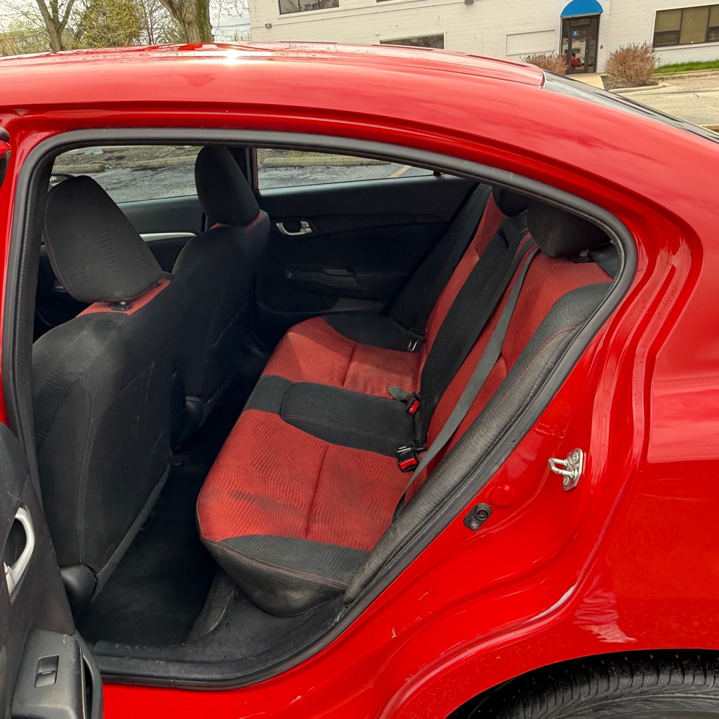 Photo 12 of this HONDA CIVIC