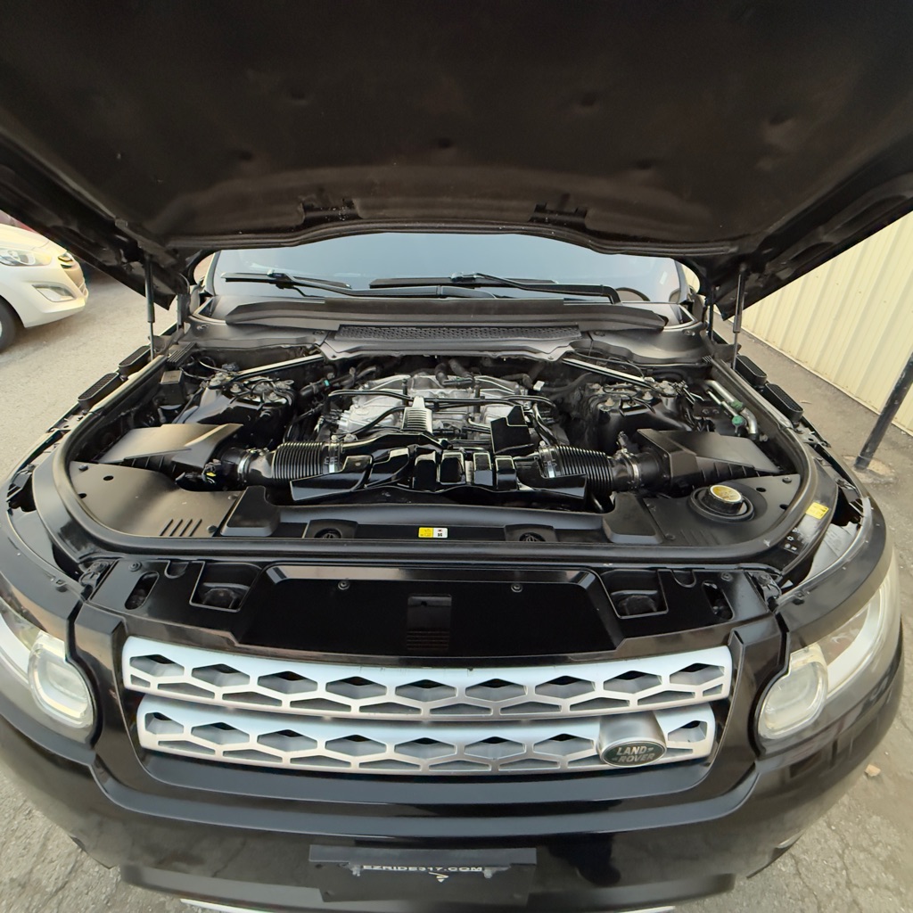 Photo 33 of this LAND ROVER RANGE ROVER SPO