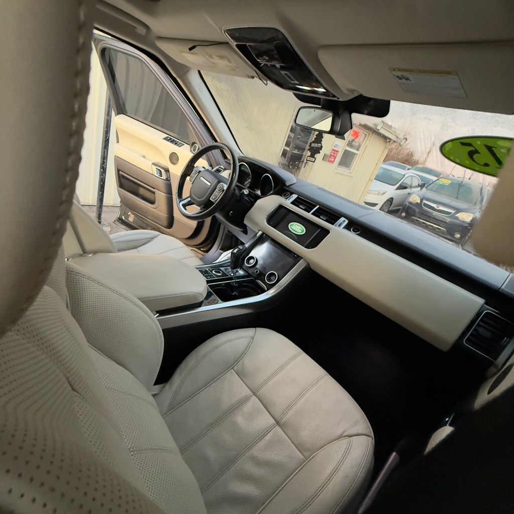 Photo 20 of this LAND ROVER RANGE ROVER SPO