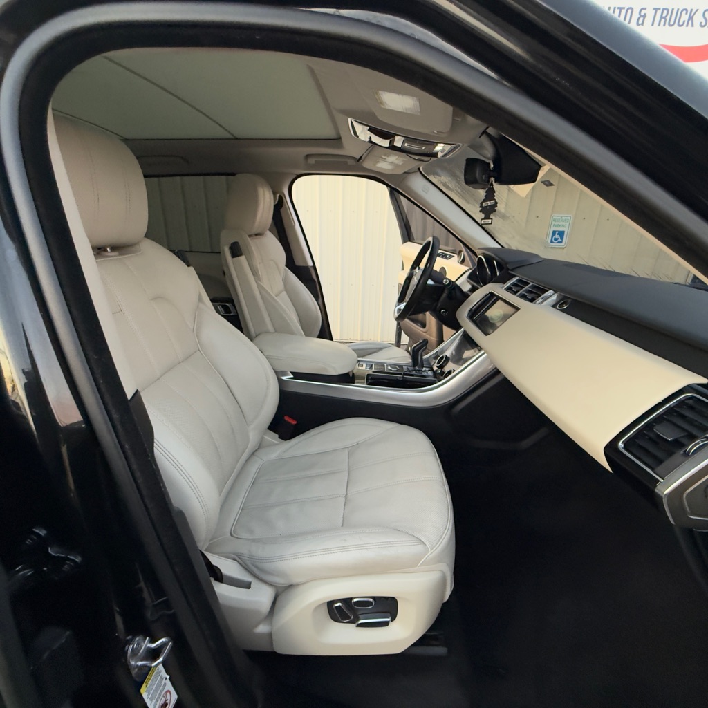 Photo 24 of this LAND ROVER RANGE ROVER SPO