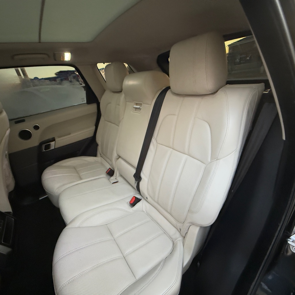 Photo 14 of this LAND ROVER RANGE ROVER SPO