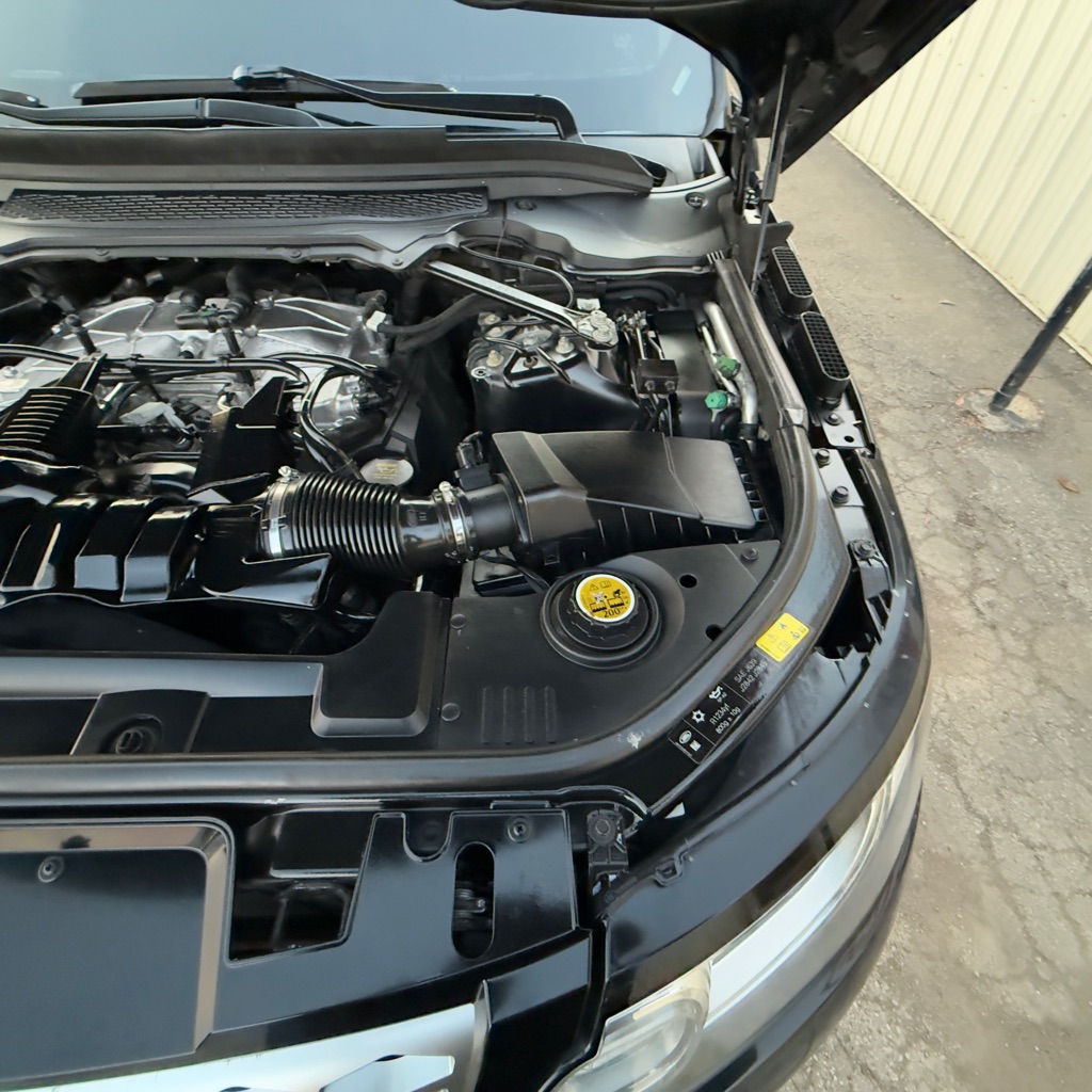 Photo 34 of this LAND ROVER RANGE ROVER SPO