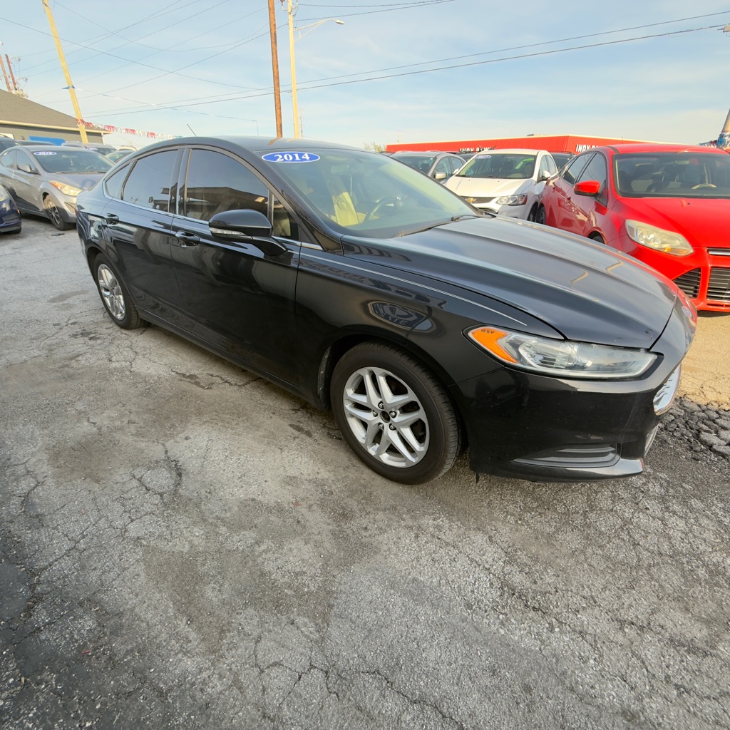 Photo 7 of this FORD FUSION