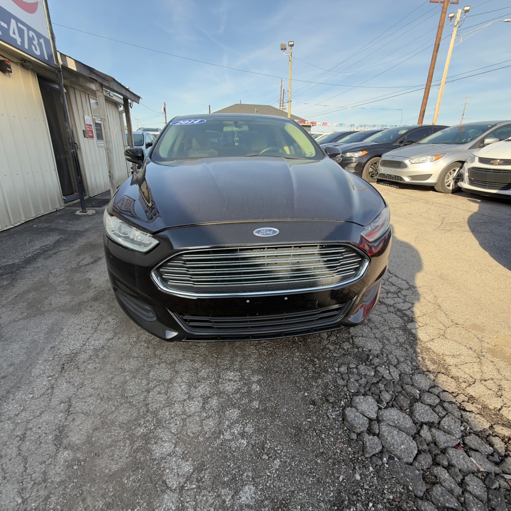 Photo 8 of this FORD FUSION