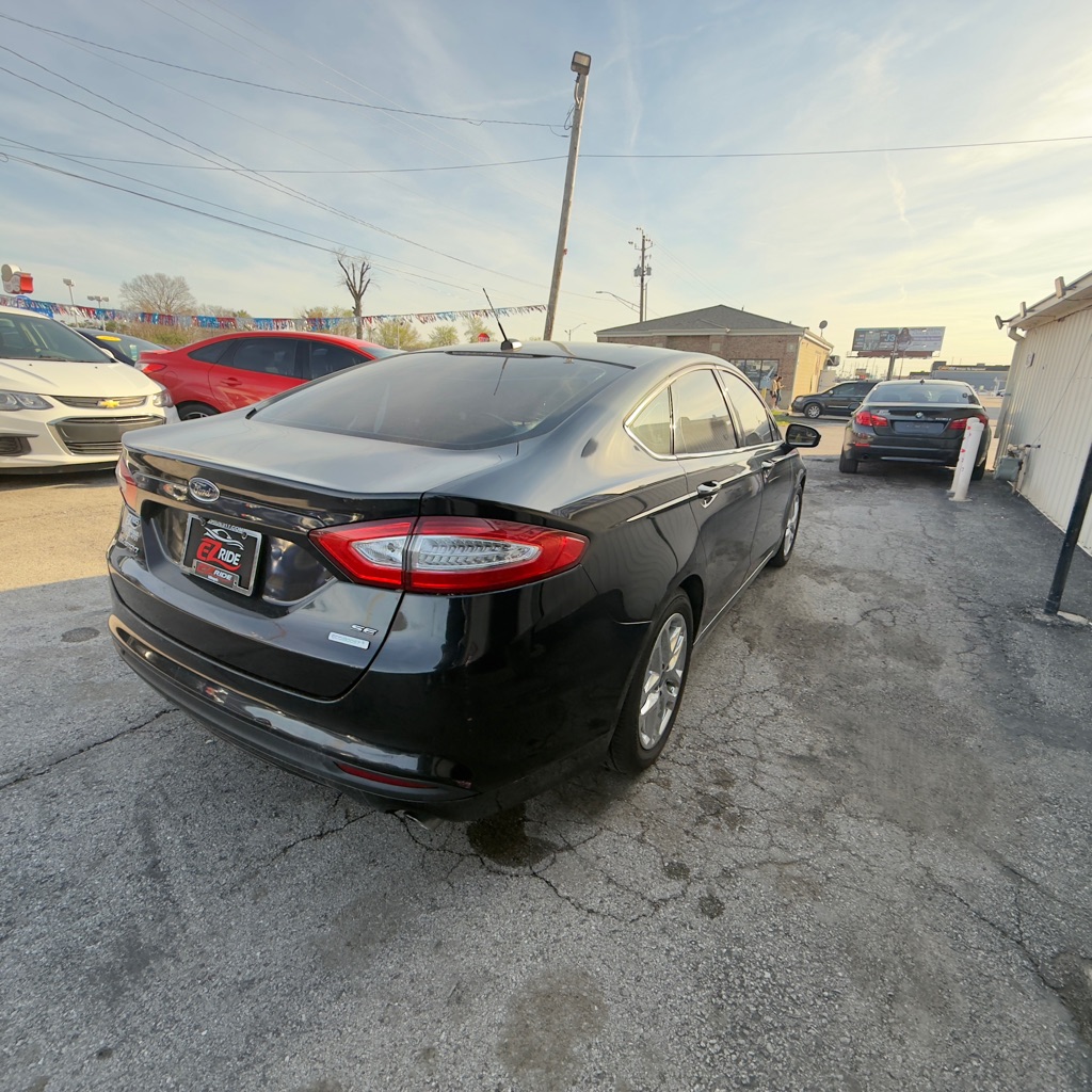 Photo 6 of this FORD FUSION