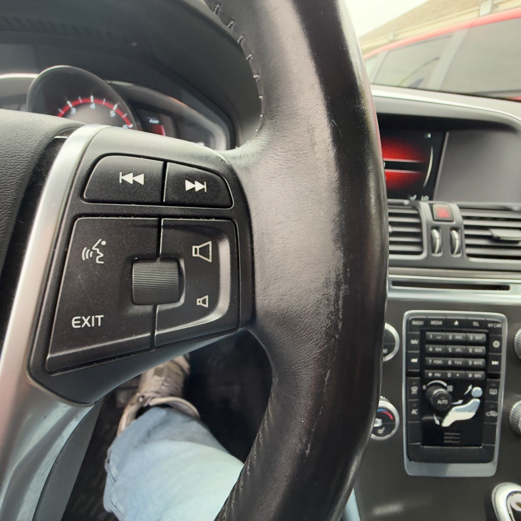 Photo 24 of this VOLVO XC60