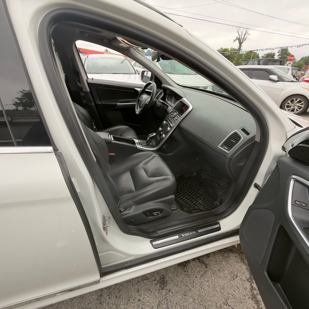 Photo 16 of this VOLVO XC60