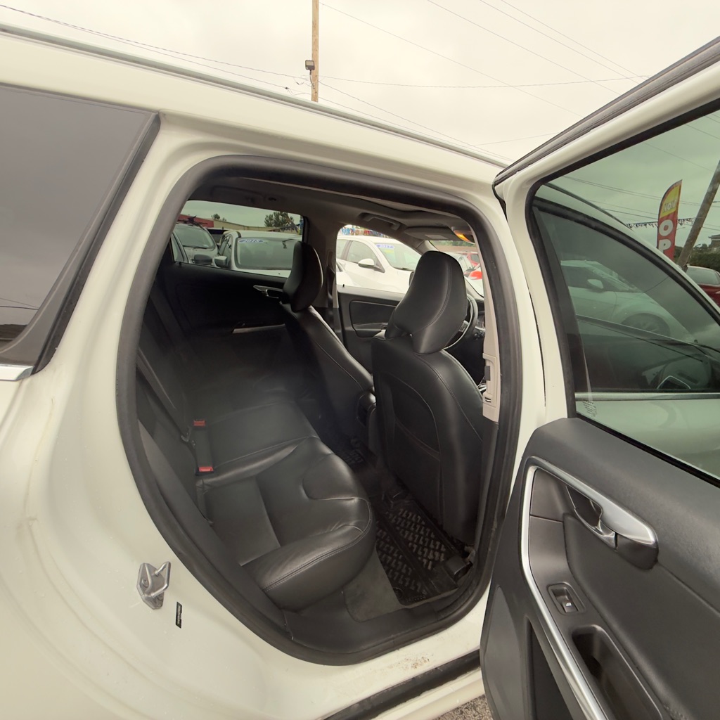 Photo 15 of this VOLVO XC60