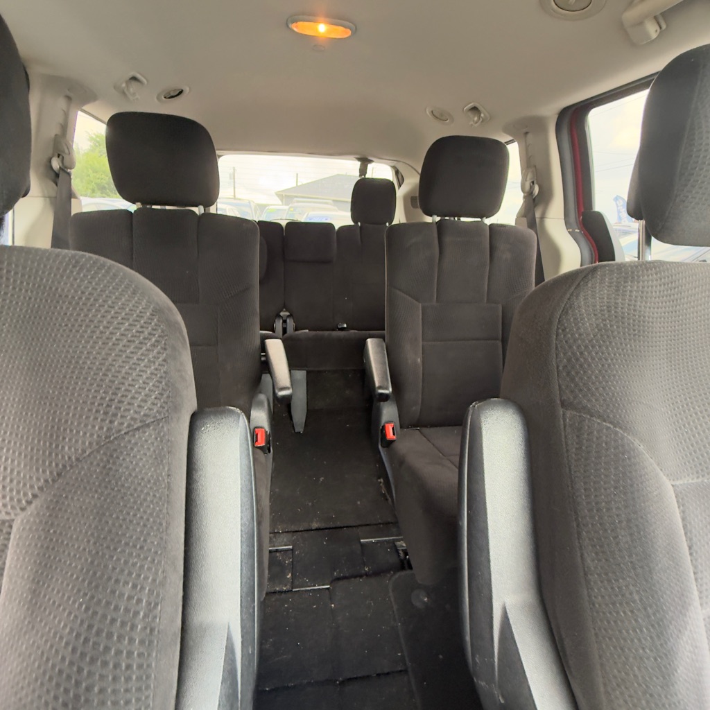 Photo 13 of this DODGE GRAND CARAVAN