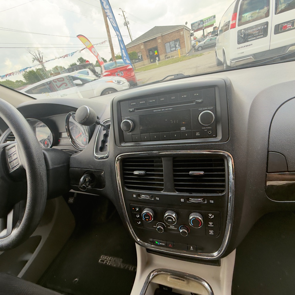 Photo 11 of this DODGE GRAND CARAVAN