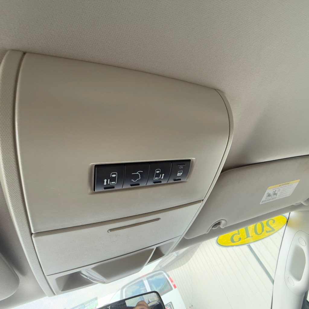 Photo 24 of this DODGE GRAND CARAVAN