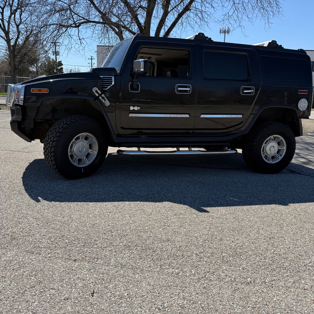 Photo 2 of this HUMMER H2
