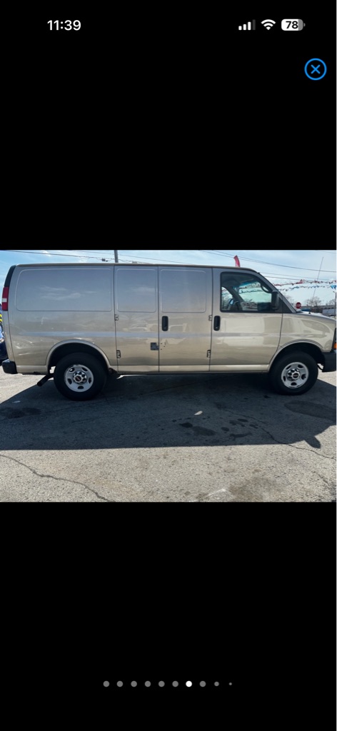 Photo 3 of this GMC SAVANA