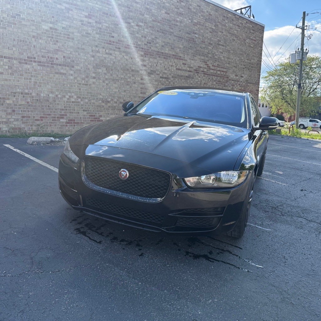 2019 JAGUAR XE