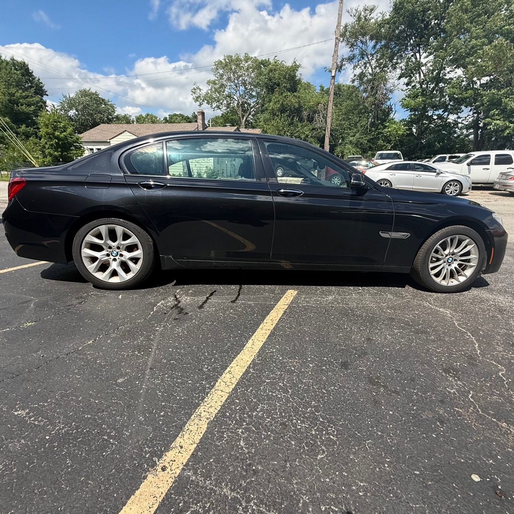 Photo 6 of this BMW 7 SERIES