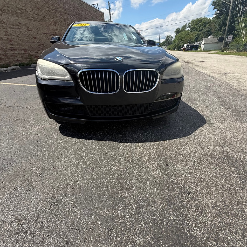 Photo 8 of this BMW 7 SERIES