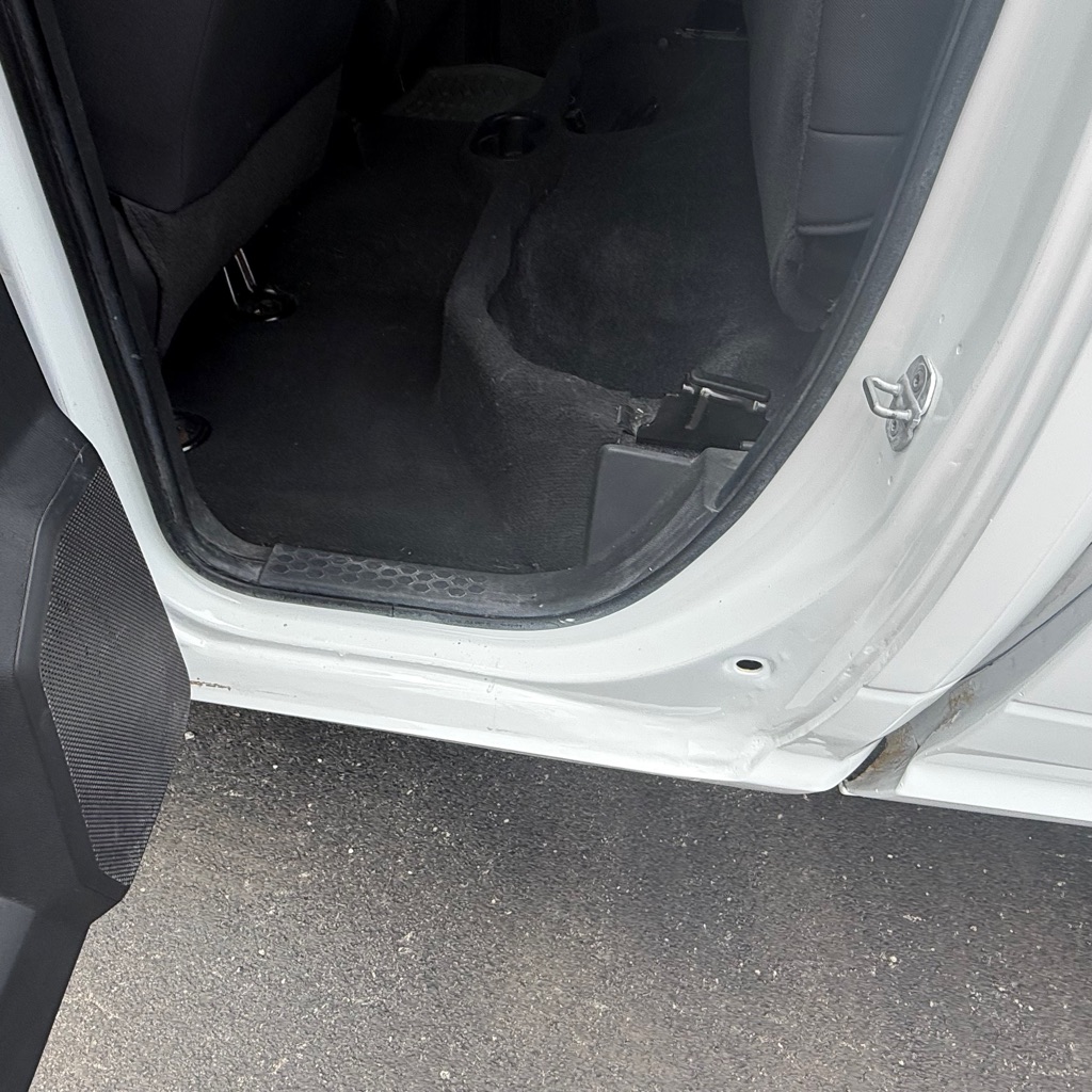 Photo 15 of this DODGE RAM 1500