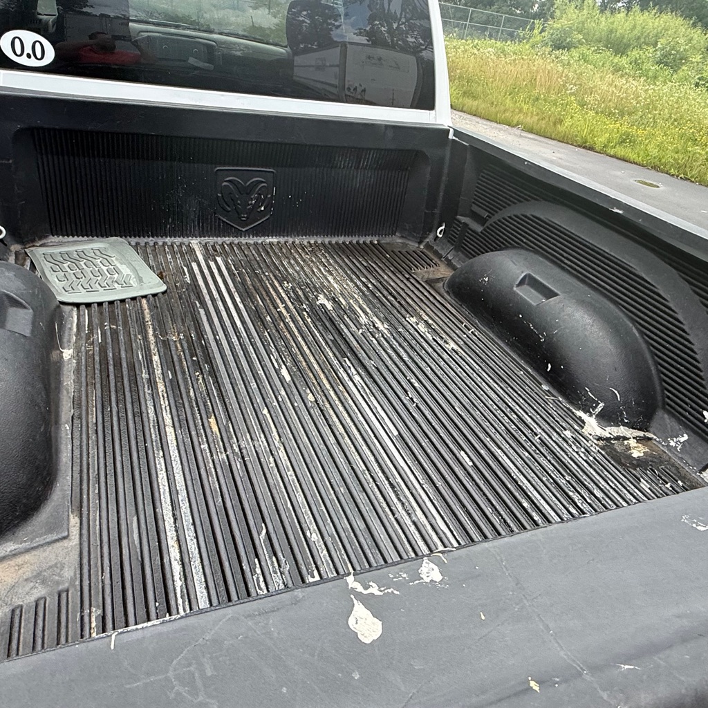 Photo 14 of this DODGE RAM 1500