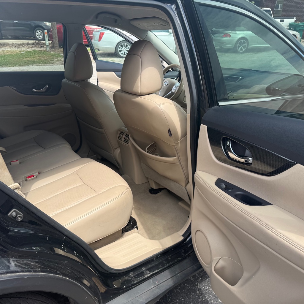 Photo 16 of this NISSAN ROGUE