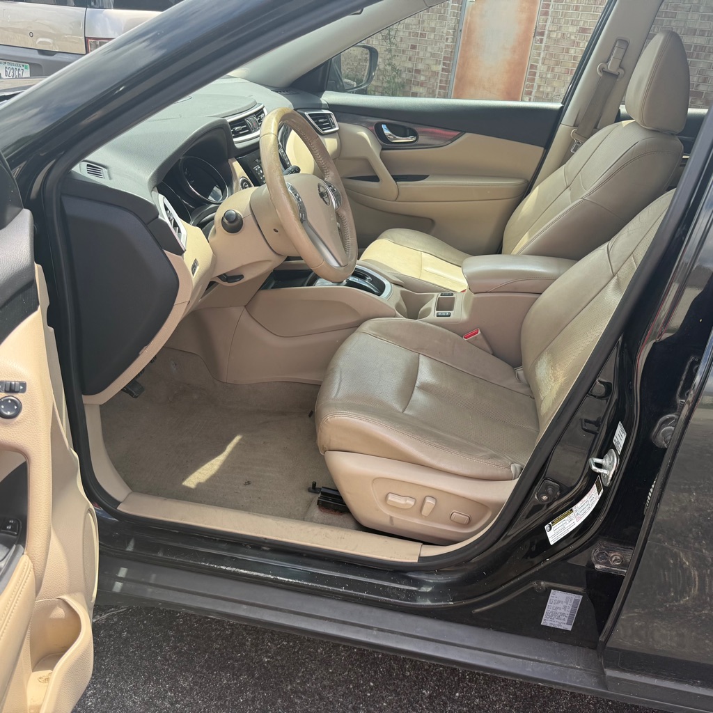 Photo 9 of this NISSAN ROGUE