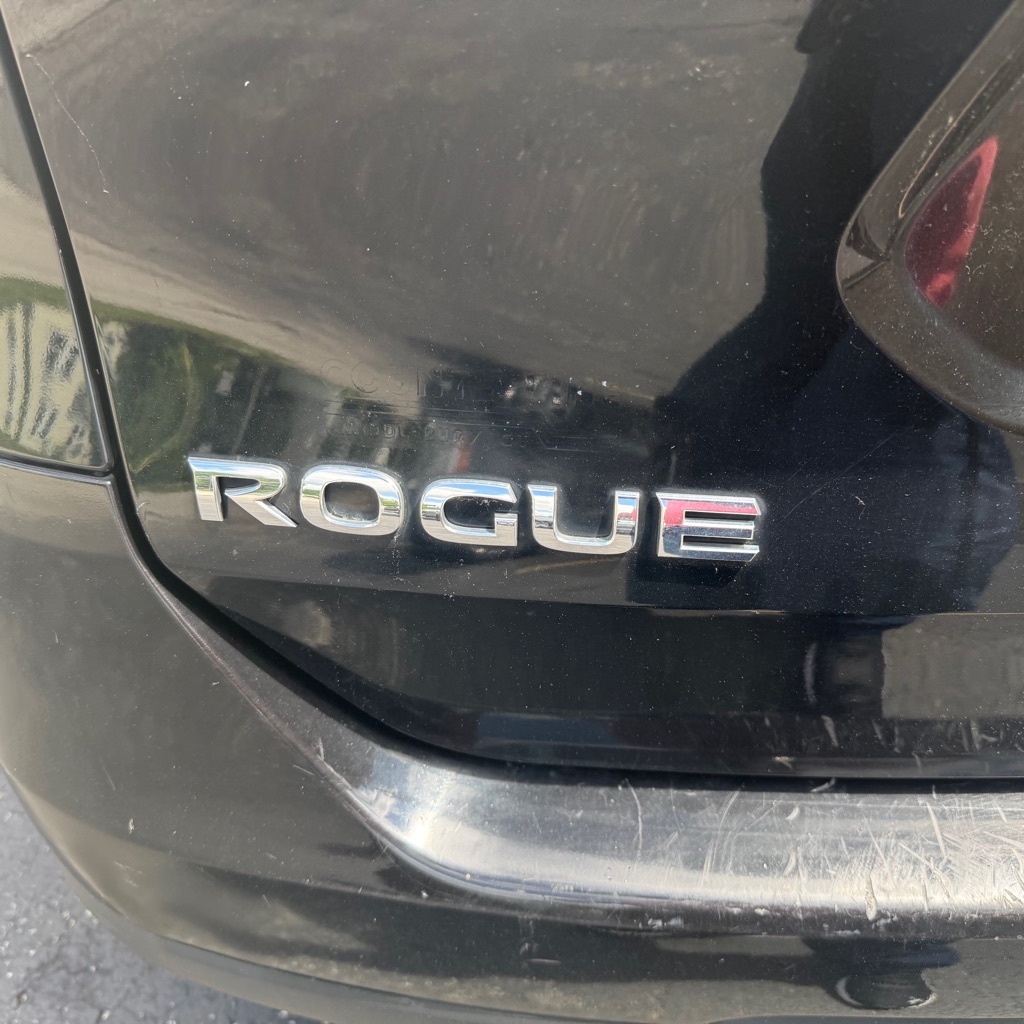 Photo 13 of this NISSAN ROGUE