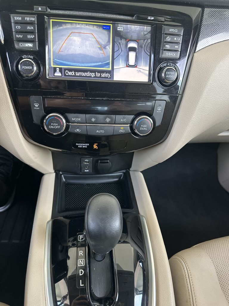 Photo 6 of this NISSAN ROGUE